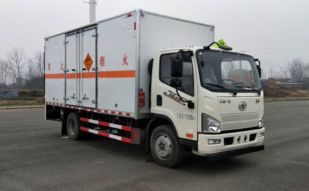 大力牌DLQ5120XQYCA6型爆破器材運輸車