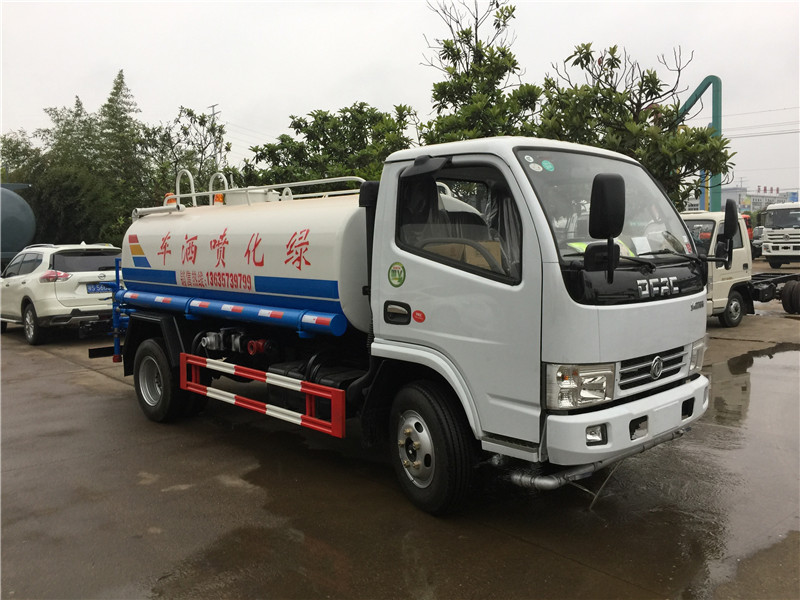 灑 水 車(chē)124.jpg