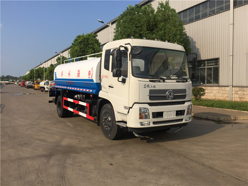 灑 水 車(chē)08.jpg